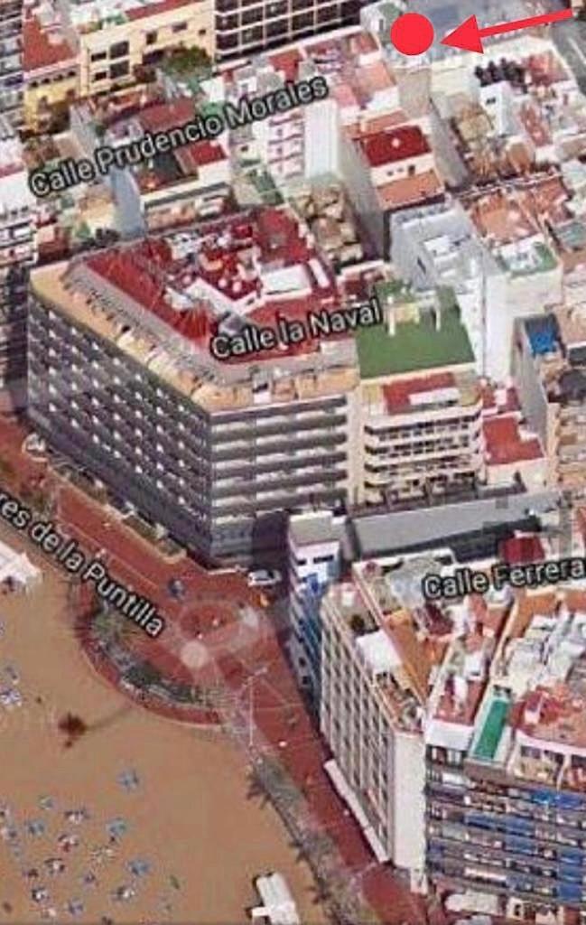 2 Bedrooms Flat + Balcony + Parking At Las Canteras Beach ラスパルマス・デ・グランカナリア エクステリア 写真