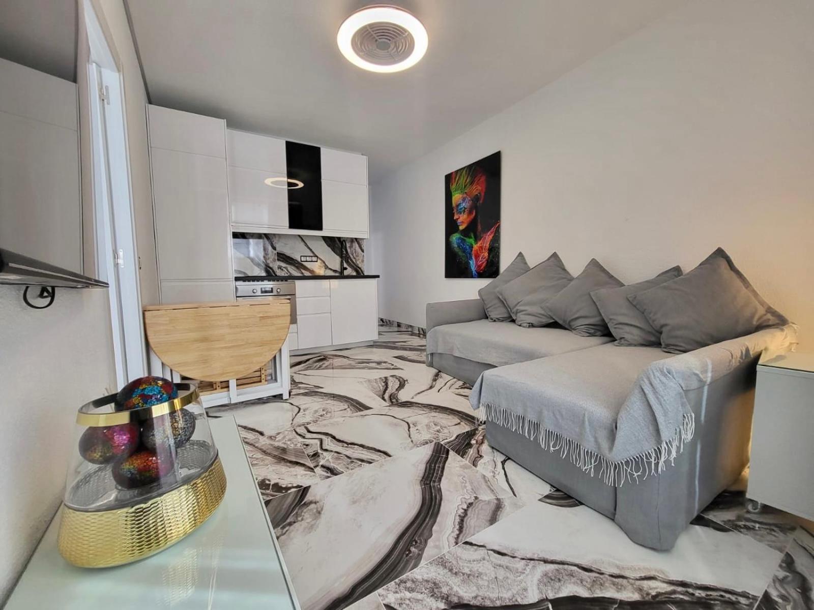 2 Bedrooms Flat + Balcony + Parking At Las Canteras Beach ラスパルマス・デ・グランカナリア エクステリア 写真