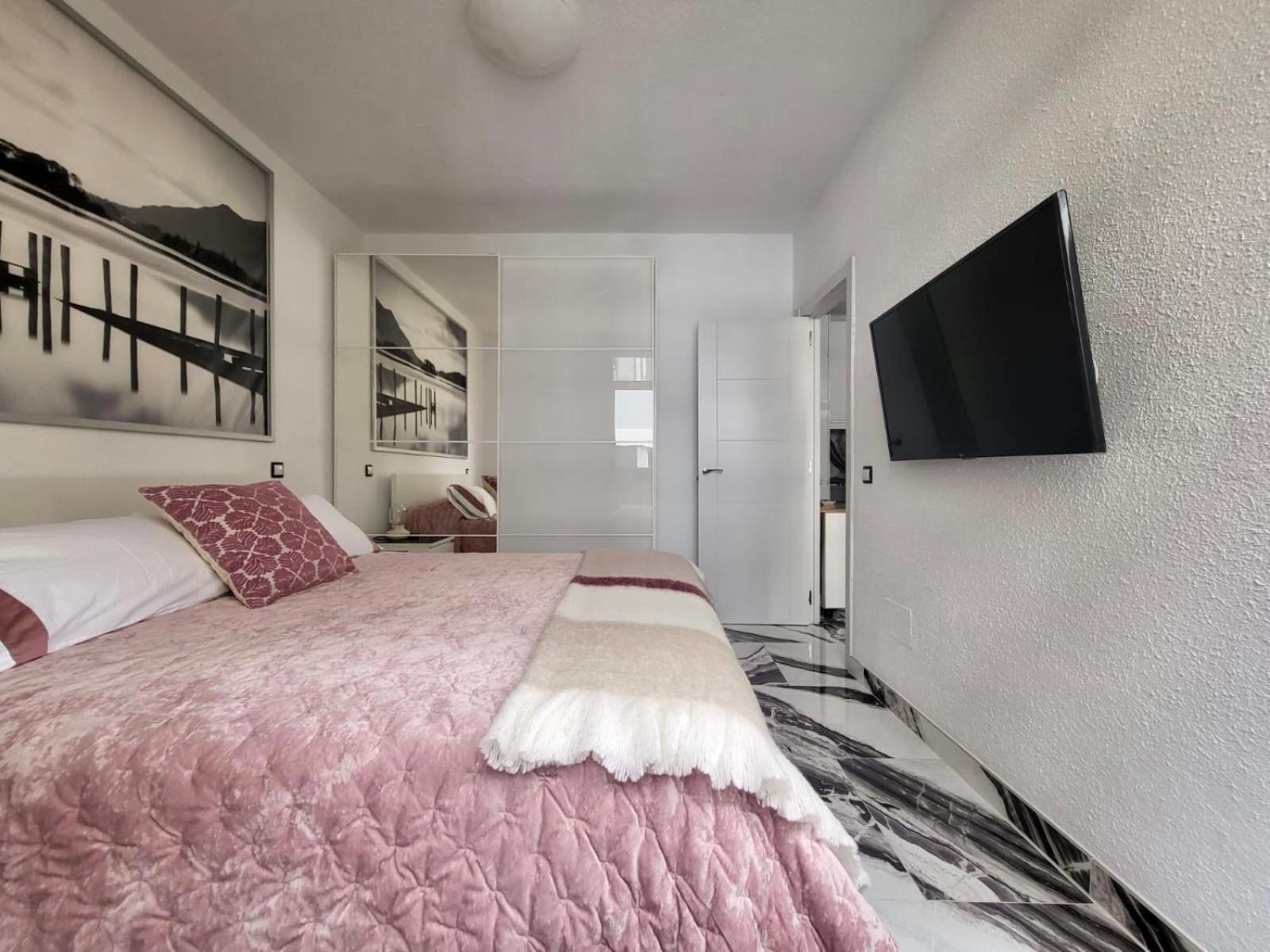 2 Bedrooms Flat + Balcony + Parking At Las Canteras Beach ラスパルマス・デ・グランカナリア エクステリア 写真